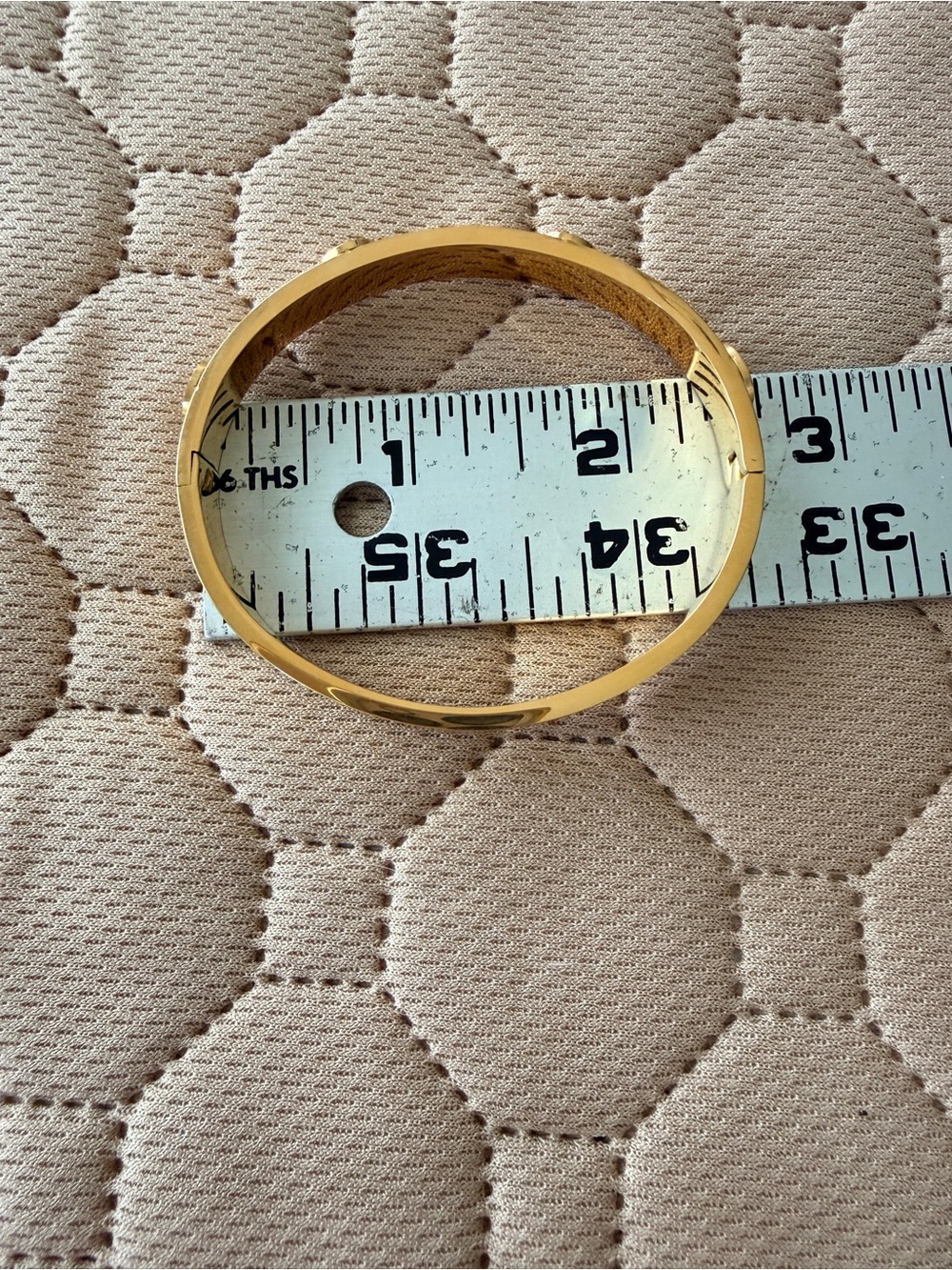 Tory Burch EUC Gold
Tone Miller Logo Stud Hinge
Bangle Bracelet with Dust
Bag - Picture 11 of 12